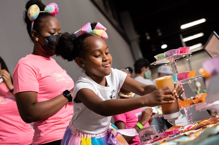 Les concurrents sont tout sourire pendant la guerre des desserts de Miami 2019. - PHOTO AVEC L'AUTORISATION DE DESSERT WARS