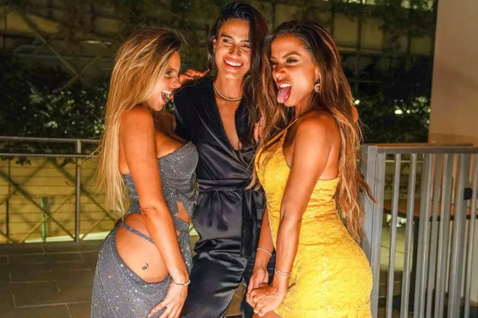 Lele Pons Nip Slip