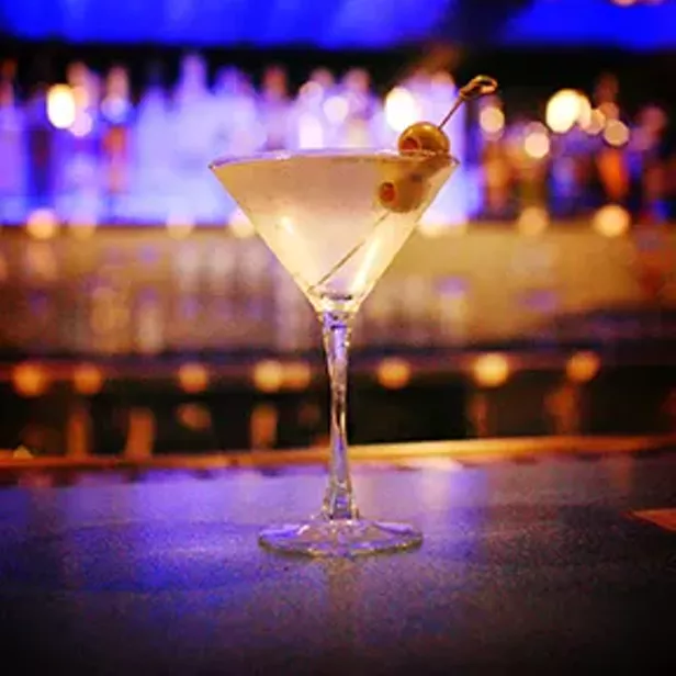 Five Eleven Eureka Bar & Grill, Fine Dining, Wine Shop/Bar