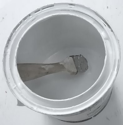 white_paint_can.jpg