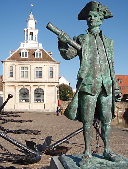 Statue of George Vancouver on the quay at his birthplace in Kings Lynn, Norfolk. Horatio Nelson was born a year later just 20 miles away. Author photo