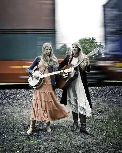 The Shook Twins - PHOTO BY JOSH LATHAM