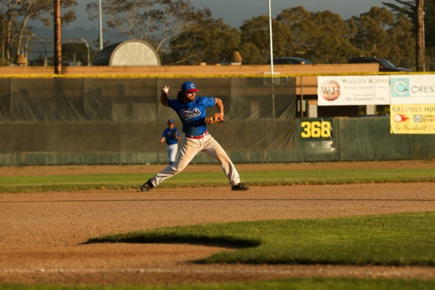 Crabs shortstop Anthony Karagianopoulos makes a play on a ground ball while facing the West Coast Kings on July 16. - THOMAS LAL