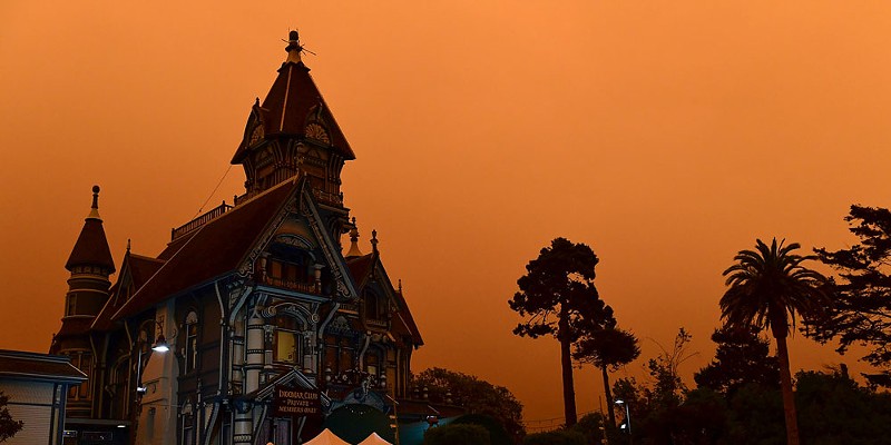 The Ingomar Club takes on a foreboding look amid wildfire smoke on Sept. 9, 2020.