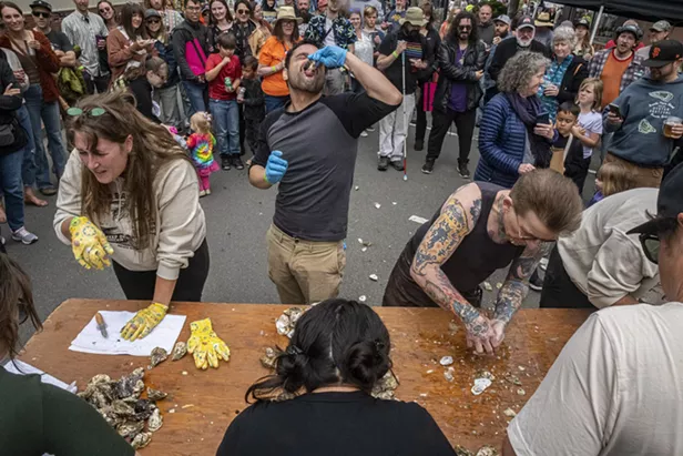 Photos: Oyster Fest's Return to the Plaza - Vimarsana News