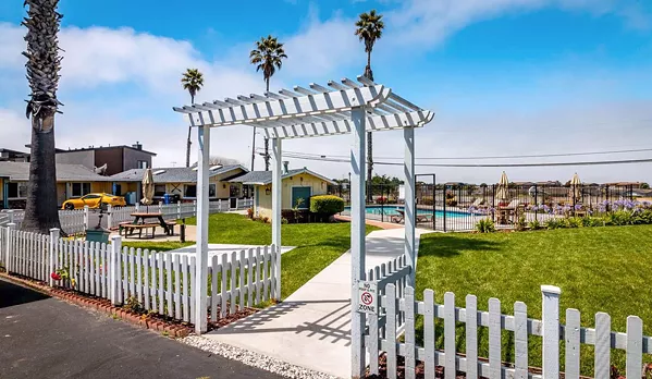 SUPPORT Despite public opposition the Morro Bay Planning Commission rejects an appeal of a local motel's permit to change its use to a recovery center. - PHOTO COURTESY OF RODEWAY INN