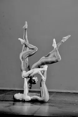 ‘EXPERIMENTS IN HUMAN ARCHITECTURE’ : Bizarre acrobatic dance troupe Galumpha performs at the Cal Poly PAC on Sunday, Jan. 29. - PHOTO COURTESY OF CAL POLY ARTS