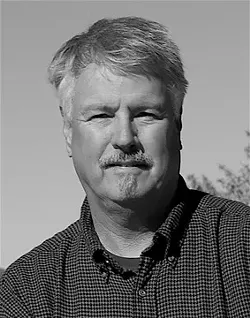 INCOGNITO : The well-traveled and ultra-ballsy Tom Peck presents his show, “The Midway” at Studios on the Park in Paso Robles through July. - PHOTO COURTESY OF TOM PECK