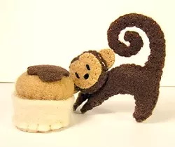 U2ROBLES : Felt monkey, $5 - PHOTO COURTESY OF U2ROBLES