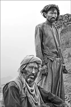 THE BRICKMAKERS : - PHOTO BY GLORIANN LIU
