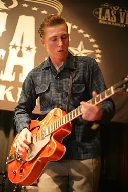 cover-Guitarist_1.jpg