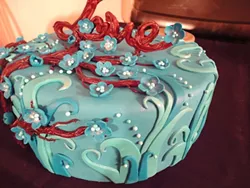 PHOTO BY HONEYBEE CAKERY
