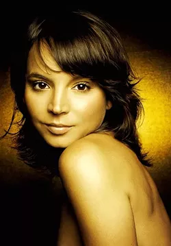 TONE POEM : Sara Serpa sounds like Kate Bush and Bobby McFerrin’s love child. See her April 5 at Steynberg Gallery. - PHOTO COURTESY OF SARA SERPA