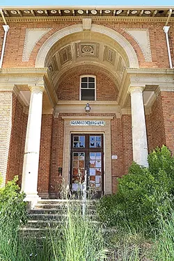 A HISTORICAL LANDMARK : The Printery building is abandoned with numerous broken windows but has potential with the Atascadero Printery Foundation. - FILE PHOTO BY DYLAN HONEA-BAUMANN