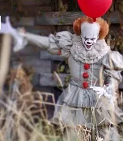 NOTHING SCARIER THAN A CLOWN Bill Skarsgård pulls off a perfectly creepy performance as the villainous clown Pennywise in the remake of the classic thriller IT. - PHOTO COURTESY OF WARNER BROS. PICTURES