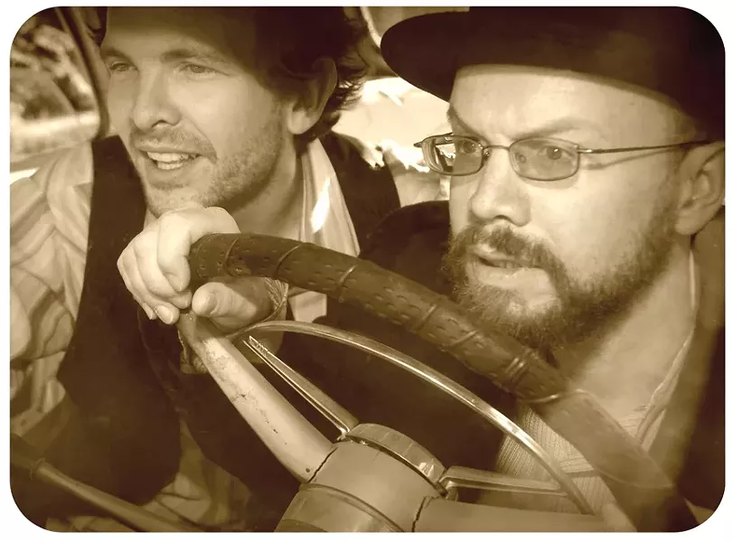 HE AIN’T HEAVY : Brother duo Round Mountain brings an eclectic sound to Steynberg Gallery on Aug. 24. - PHOTO COURTESY OF ROUND MOUNTAIN