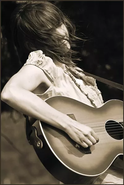 AMERICANA MOMMA : Americana/alt.country singer Gwyneth Moreland plays the Frog and Peach on Feb. 4. - PHOTO COURTESY OF GWYNETH MORELAND