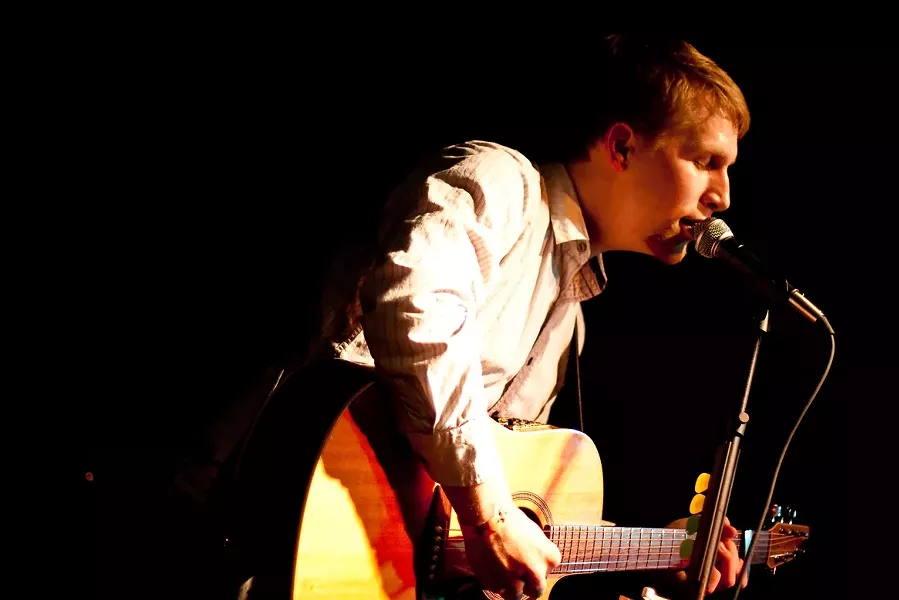 SOULFUL SOUNDS: Award-winning Central Coast singer-songwriter Loren Radis will release his new live album on Sept. 19 at Steynberg Gallery. - PHOTO COURTESY OF LOREN RADIS
