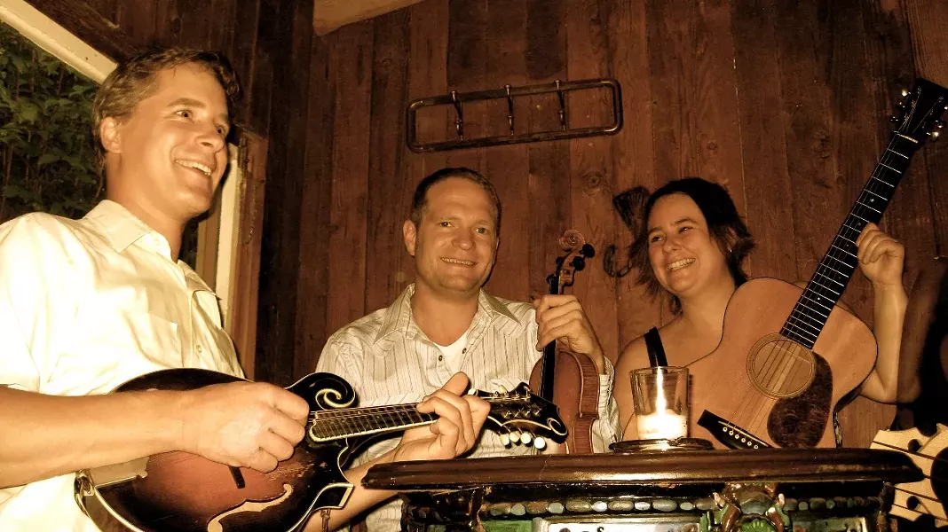 HARDCORE BLUEGRASS : Portland’s Foghorn Trio will deliver the perfect old time music for the Red Barn Concert Series on Oct. 9. - PHOTO COURTESY OF FORHORN TRIO