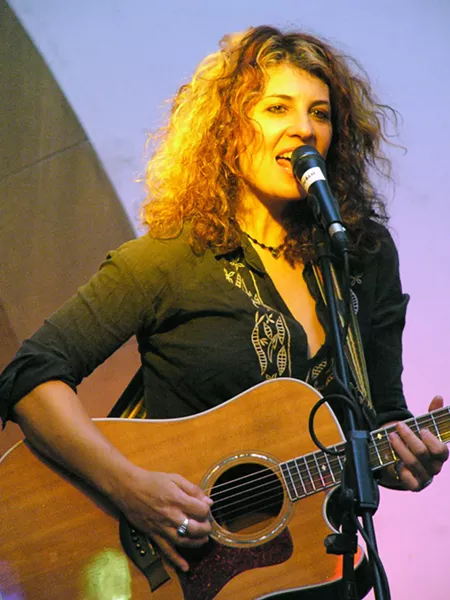 ROBIN’S IN THE HOOD : Solo acoustic artist Janet Robin plays The Porch in Santa Margarita on Feb. 25. - PHOTO COURTESY OF JANET ROBIN