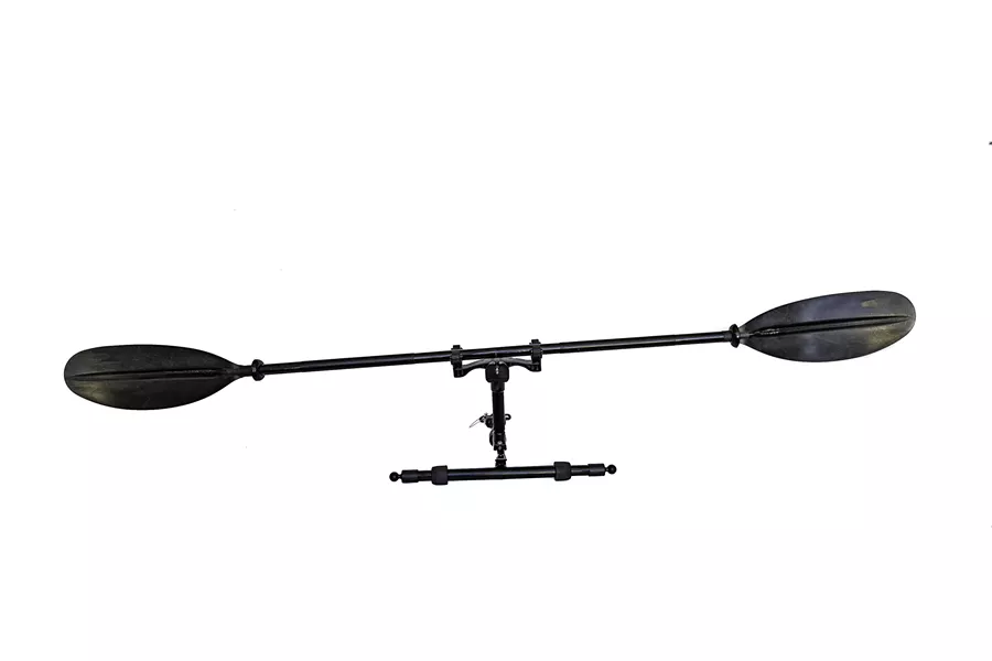 NEW IDEAS With the Gamut Paddle Holder, people with limited strength, back issues, or shoulder injuries can enjoy kayaking. - PHOTO COURTESY OF ANGLE OAR