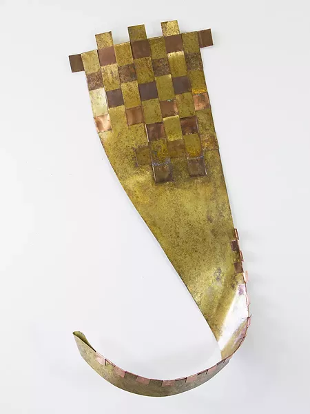NATURAL MEETS INDUSTRIAL While artist Flora Davis works with metal, she seeks to give it an earthier look in pieces like Cenalopod. Her work in inspired in part by the juxtaposition of urban sprawl, forest, and ocean found within San Francisco. - IMAGE COURTESY OF FLORA DAVIS