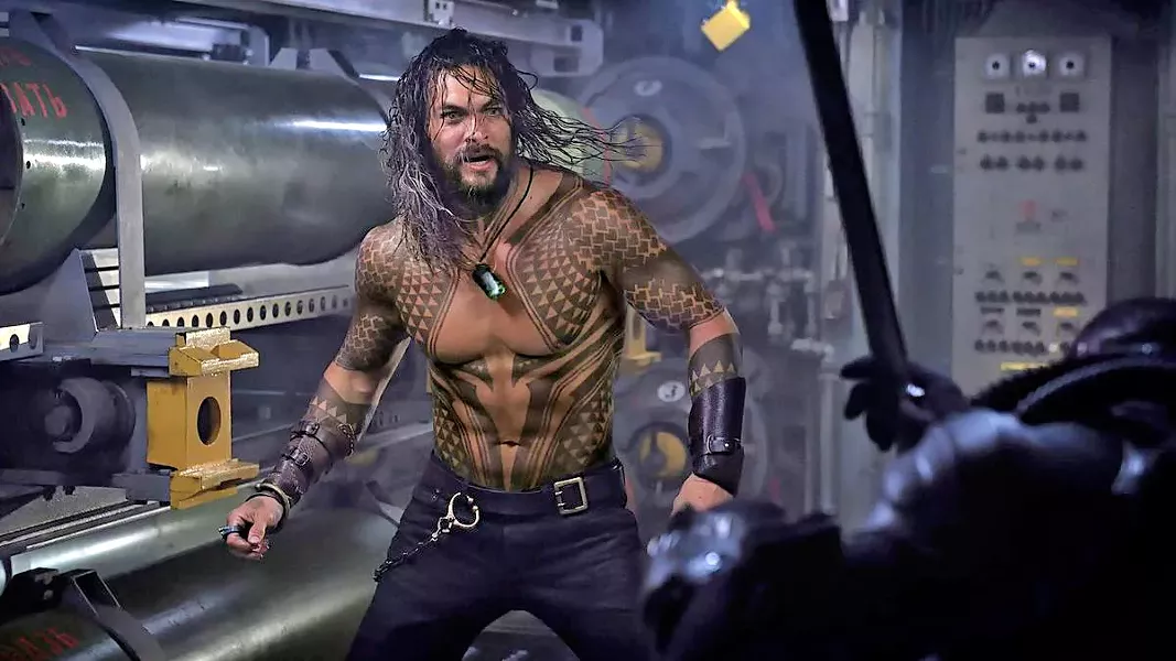DON'T MESS WITH THE WET ONE! Arthur Curry (Jason Momoa) claims his title as heir to Atlantis and saves the world, in Aquaman. - PHOTO COURTESY OF DC ENTERTAINMENT