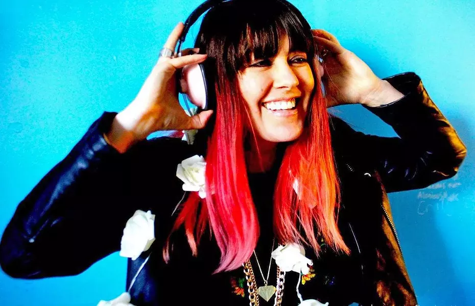 ROCKER LA-based musician and producer Vanessa Silberman plays the Frog and Peach on March 27. - PHOTO COURTESY OF VANESSA SILBERMAN
