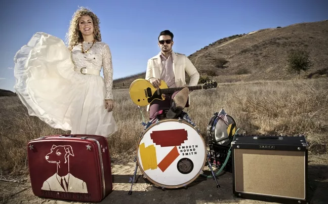 NASHVILLE!: Smooth Hound Smith will deliver dirt floor folk and shotgun shack blues at Otter Rock Café on May 19. - PHOTO COURTESY OF SMOOTH HOUND SMITH