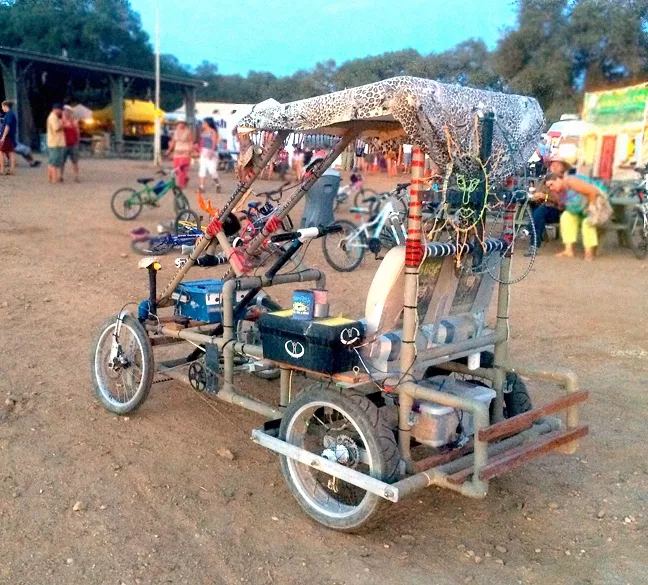 LIVE OAK-MOBILE: This contraption was spotted near the Live Oak backstage. - PHOTO BY GLEN STARKEY