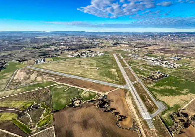 Paso Robles partners with Cal Poly to apply for spaceport license - Vimarsana News
