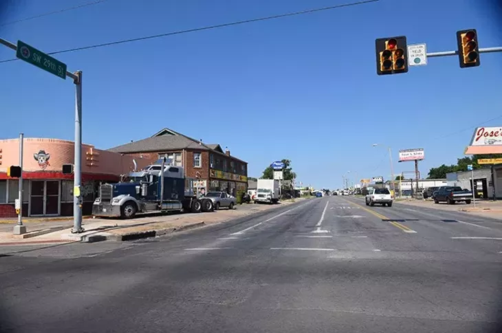 A sample of what SW and SE 29th Steet looks like, shot while passing through the intersection on S. Western Avenue. mh