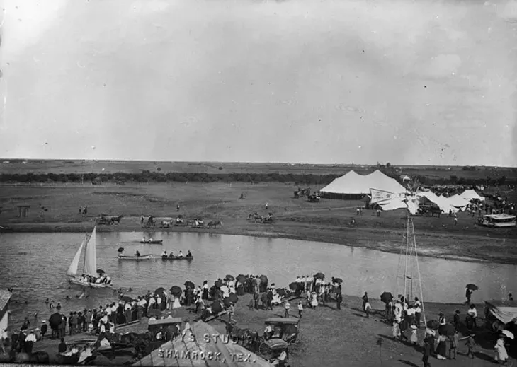 Belle-Isle-lake-and-park.jpg