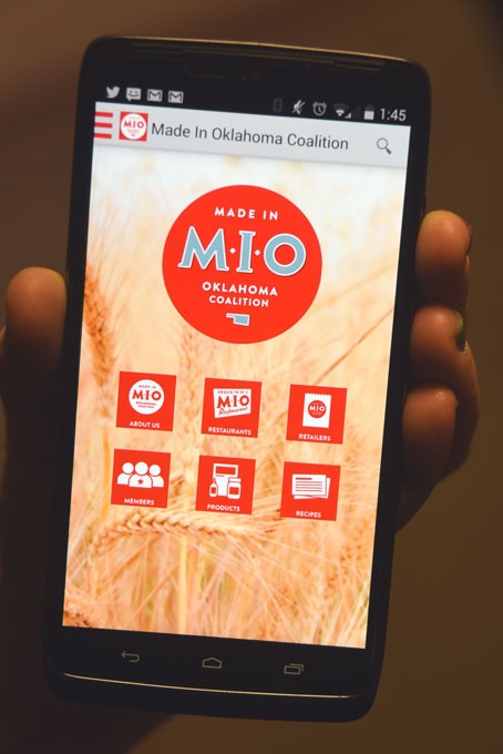 MIO-App-close-up-2292mh.jpg
