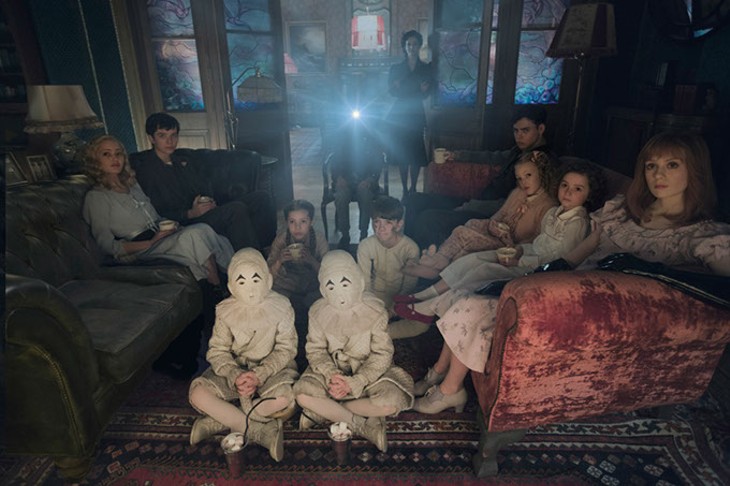 DF-02825modified - Seated on the floor: the twins (Thomas and Joseph Odwell), Fiona (Georgia Pemberton) and Hugh (Milo Parker), Left to right: Emma (Ella Purnell), Jake (Asa Butterfield), Horace (Hayden Keeler-Stone), Miss Peregrine (Eva Green), Enoch (Finlay Macmillan), Claire (Raffiella Chapman), Bronwyn (Pixie Davies) and Olive (Lauren McCrostie) - are the very special residents of MISS PEREGRINE&#146;S HOME FOR PECULIAR CHILDREN. Photo Credit: Leah Gallo / Twentieth Century Fox - PHOTO CREDIT: LEAH GALLO