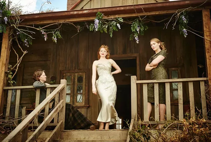 (l to r) Judy Davis as Molly Dunnage, Sarah Snook as Gertrude Pratt, and Kate Winslet as Tilly Dunnage in Jocelyn Moorhouse’s THE DRESSMAKER Credit: Ben King / Broad Green Pictures / Amazon Studios - BEN KING / BROAD GREEN PICTURES
