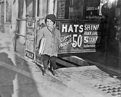 Oklahoma City, Oklahoma - Lewis W. Hine - March, 1917 - Notebook Entry: Hymie Miller, 5-year-old newsie who lives at 922 W. California St. Sells after school mostly. - Library of Congress Prints and Photographs Division, Washington D.C. - LIBRARY OF CONGRESS