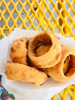 Onion rings | Photo Jacob Threadgill