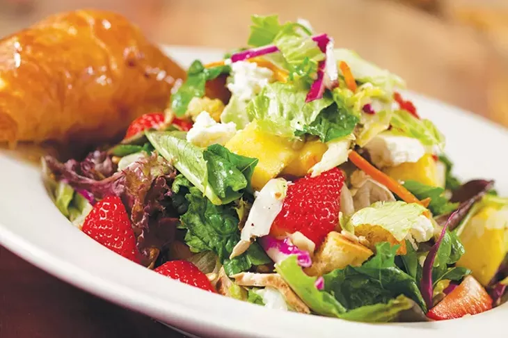charlestons_waltschampagnechickensalad_1_.jpg