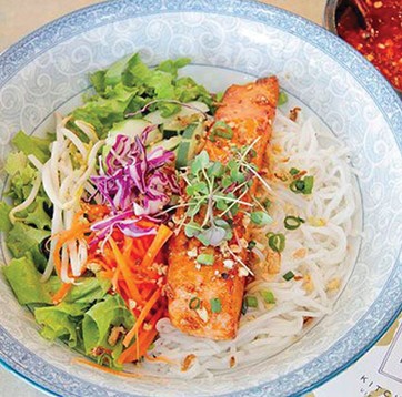 Salmon bun bowl from Magasin Table - PROVIDED