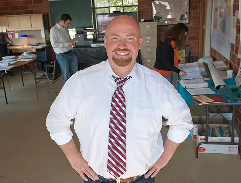 Joe Dorman (Mark Hancock)