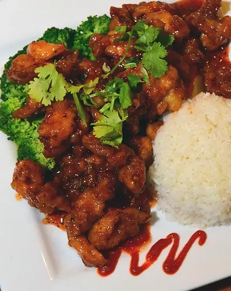 The very popular Chicken Vocano dish at Siam Noodles Thai Cuisine in Midwest City. mh
