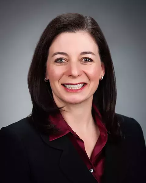 Leslie-Batchelor-Headshot.jpg
