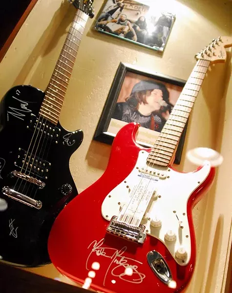 Okla-City-Limits-Guitars-87mh.jpg