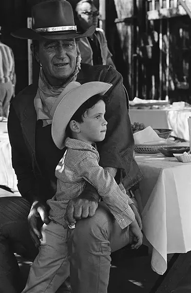 John-Wayne-and-son-Ethan-on-the-set-of-El-Dorado-1966-John-R.jpg