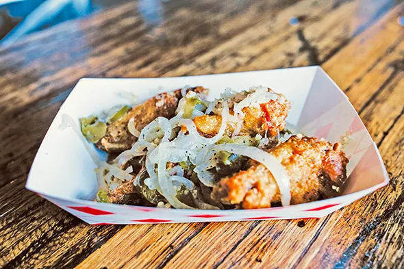 salt_n_pepper_wings_chick_n_beer_1_1.jpg
