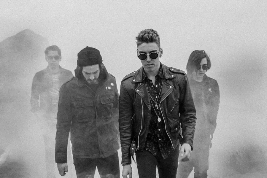 sel_badsuns_1.jpg