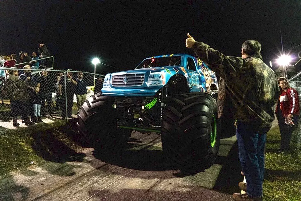 Matt Pagliarulo rides onto the track as the fans go wild. (Orlando Speedway, Nov. 29, 2019) - PHOTO BY CHRISTOPHER BALOGH