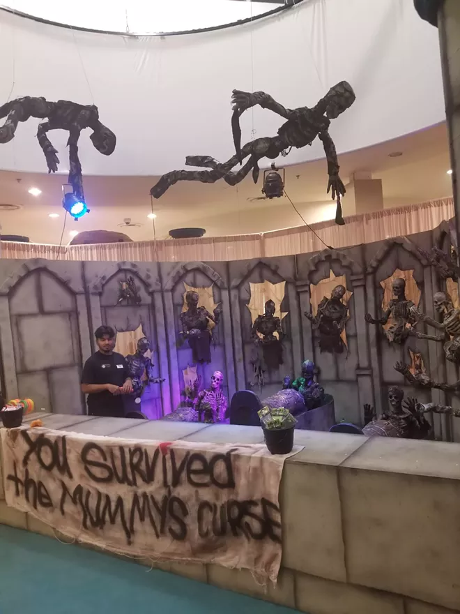 The 2018 Terror at the Inn family Halloween event at the Holiday Inn Suites & Waterpark - IMAGE VIA KEN STORY
