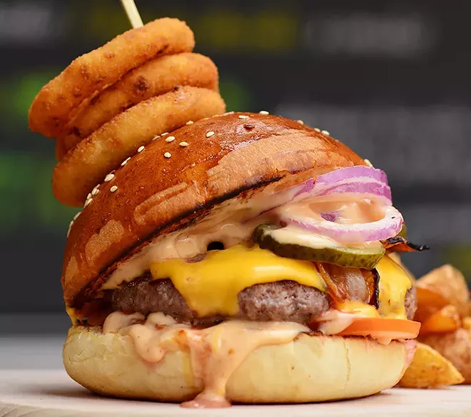 gal_burgerwk_adobestock_143885274.jpeg.jpg